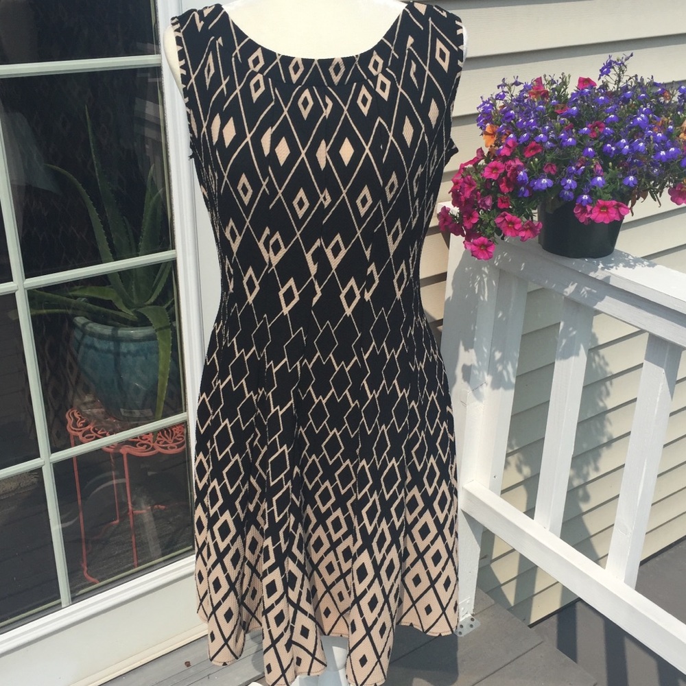 Haani Stylish cream & black Geometric Dress Mp